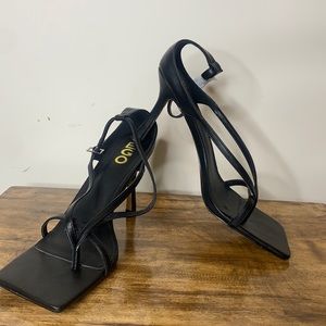 Square toe black heels